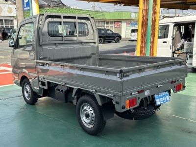 キャリートラック(スズキ)中古車 後方