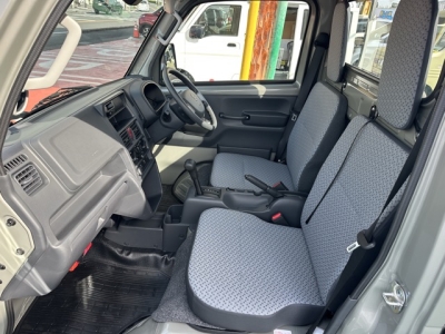 キャリートラック(スズキ)中古車 前席内装