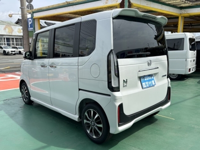 新型N-BOX(ホンダ)届出済未使用車 後方