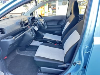ミライース(ダイハツ)中古車 前席内装