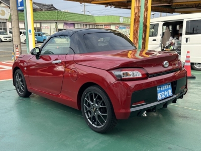 コペン(ダイハツ)届出済未使用車 後方