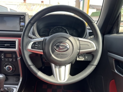 コペン(ダイハツ)中古車 後席から見た前席