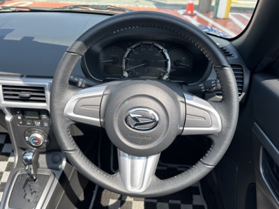 コペン(ダイハツ)中古車 後席から見た前席