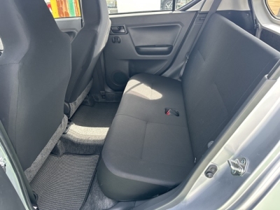 ミライース(ダイハツ)中古車 後席内装