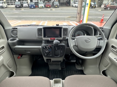 エブリイバンのＯＥＭ(スズキ)レンタＵＰ 後席から見た前席
