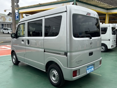 NV１００クリッパー(ニッサン)中古車 後方