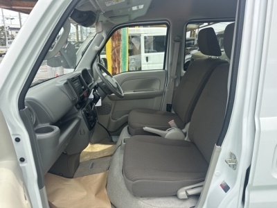 エブリイバンのOEM(スズキ)中古車 前席内装