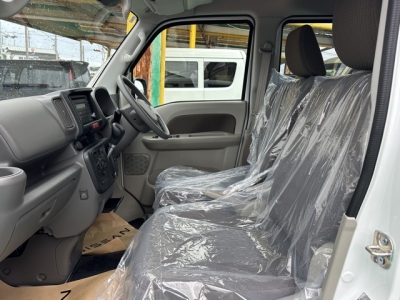 NV１００クリッパー(ニッサン)中古車 前席内装