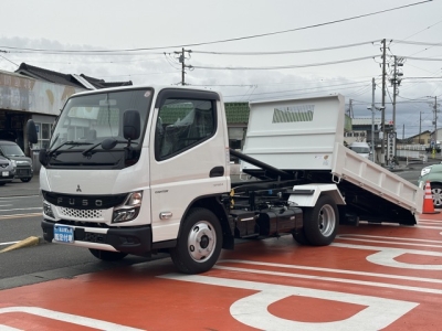 キャンター(三菱)登録済未使用車 前方