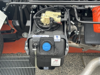 キャンター(三菱)登録済未使用車 内外装写真他１