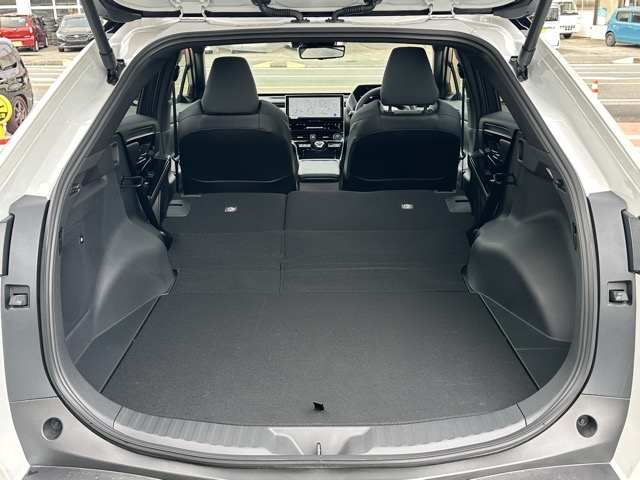 bZ4X(トヨタ)中古車 9