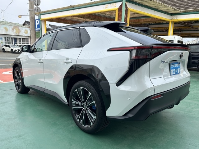 bZ4X(トヨタ)中古車 2