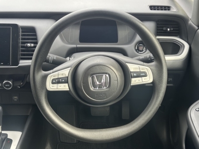 フィット(ホンダ)中古車 内外装写真