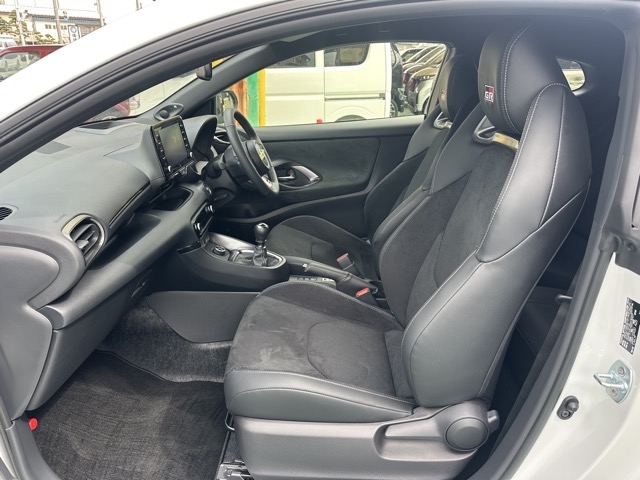 GRヤリス(トヨタ)中古車 3