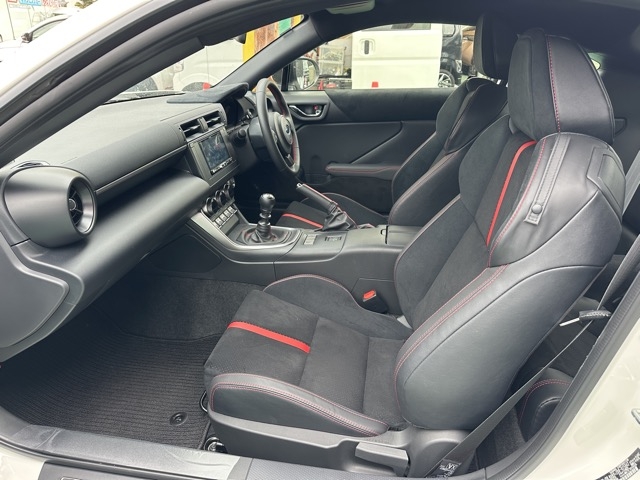 BRZ(スバル)中古車 3