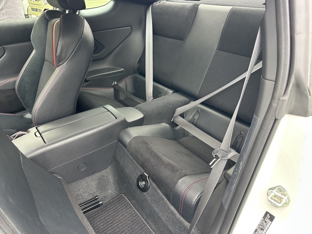 BRZ(スバル)中古車 4