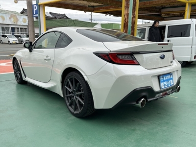 GR86の共同開発車(トヨタ)中古車 後方
