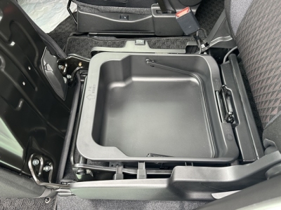 ソリオバンディッド(スズキ)中古車 後席内装