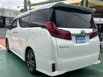 アルファード(トヨタ)中古車 後方