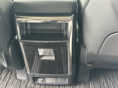 アルファード(トヨタ)中古車 内外装写真他１