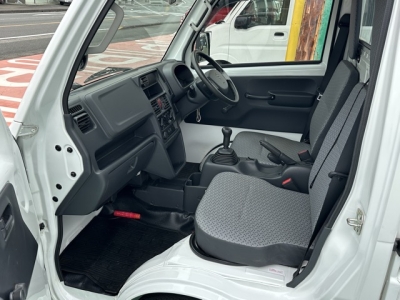 キャリートラック(スズキ)中古車 前席内装