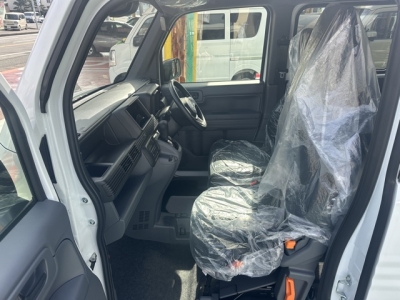 N-VAN(ホンダ)届出済未使用車 前席内装