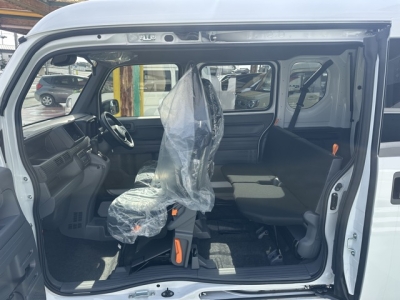 N-VAN(ホンダ)届出済未使用車 後席内装