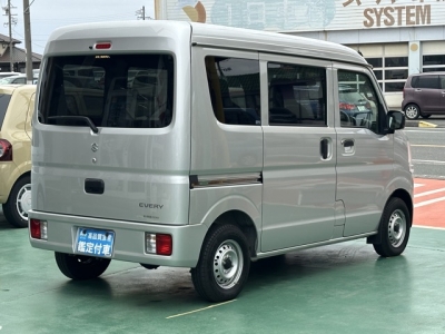 エブリイバン(スズキ)中古車 前席内装