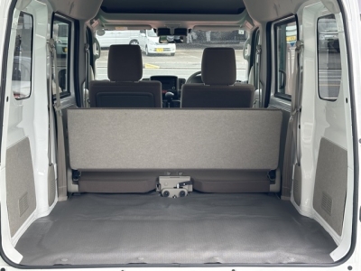 エブリイバンのOEM(スズキ)中古車 内外装写真他１