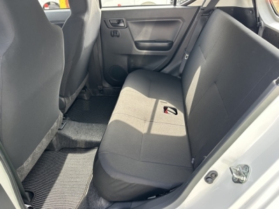 ミライース(ダイハツ)中古車 後席内装