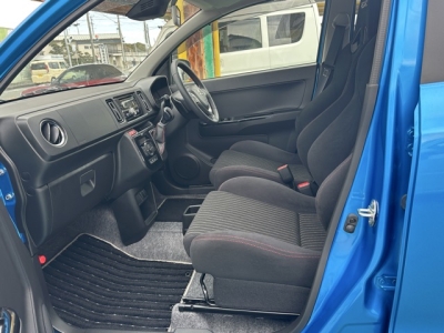アルトワークス(スズキ)中古車 前席内装