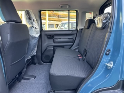ハスラー(ダムド)新車見本展示無 後席から見た前席