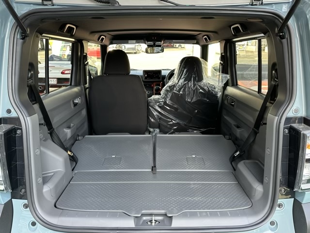 タフト(ダムド)新車見本展示無 11