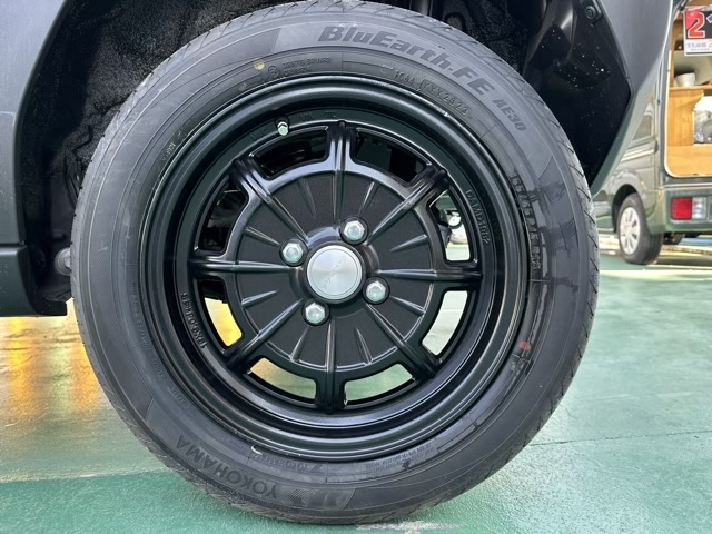 タフト(ダムド)新車見本展示無 5