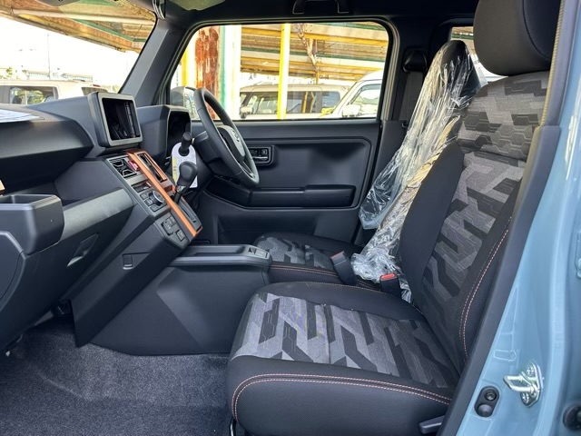 タフト(ダムド)新車見本展示無 6