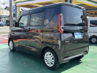 ルークス(ニッサン)中古車 後方