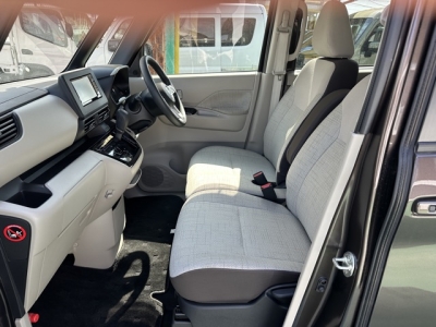 ルークス(ニッサン)中古車 前席内装