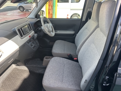 ミラトコット(ダイハツ)中古車 前席内装