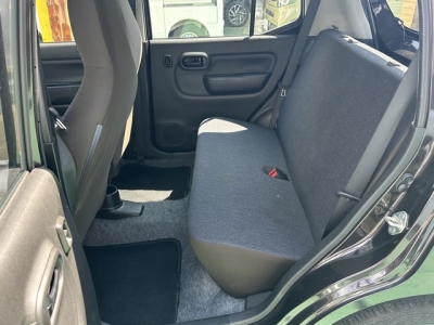 アルトのOEM(スズキ)中古車 後席内装