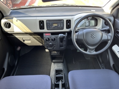 アルト(スズキ)中古車 後席から見た前席