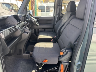 N-VAN(ホンダ)届出済未使用車 前席内装