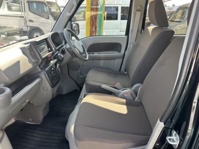 NV１００クリッパー(ニッサン)中古車 前席内装