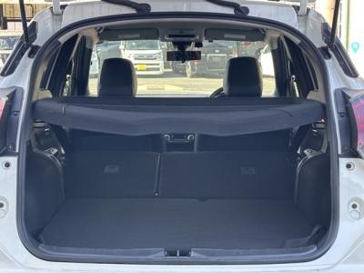 キックス(ニッサン)中古車 内外装写真他