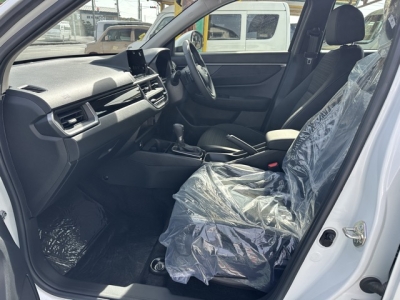 WR-V(ホンダ)登録済未使用車 前席内装