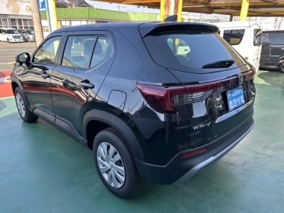WR-V(ホンダ)登録済未使用車 後方