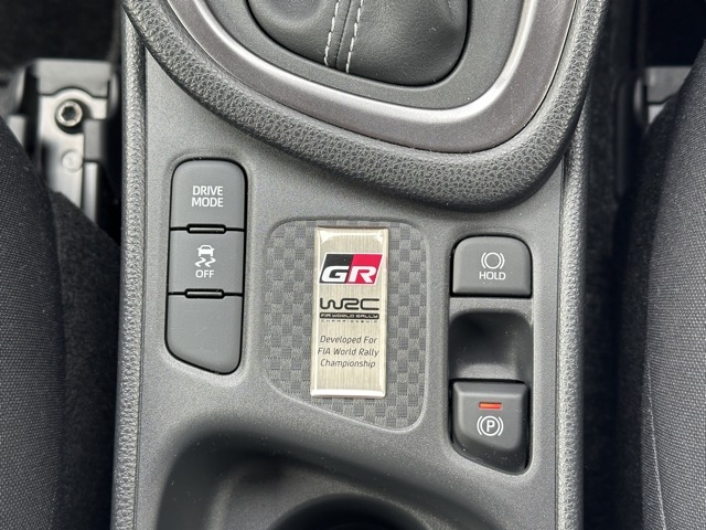 GRヤリス(トヨタ)中古車 23