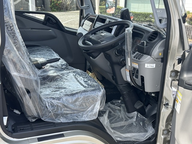 キャンター(三菱)レンタ登録済未使用車 10