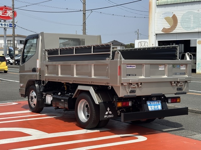 キャンター(三菱)レンタ登録済未使用車 24