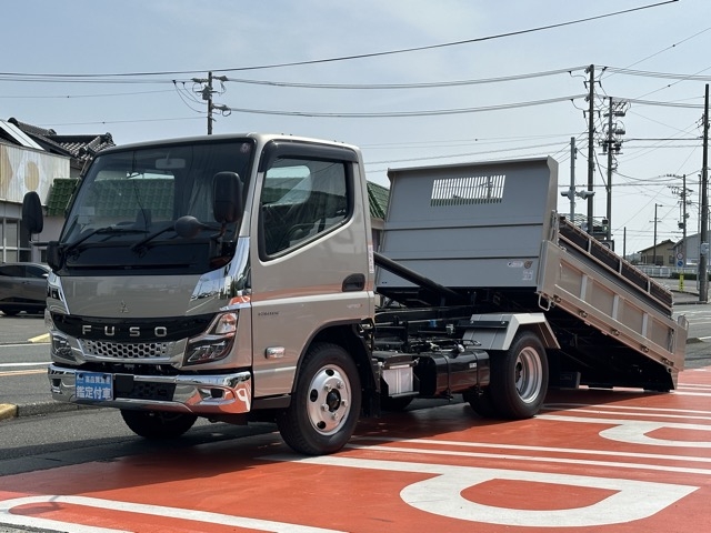 キャンター(三菱)レンタ登録済未使用車 1