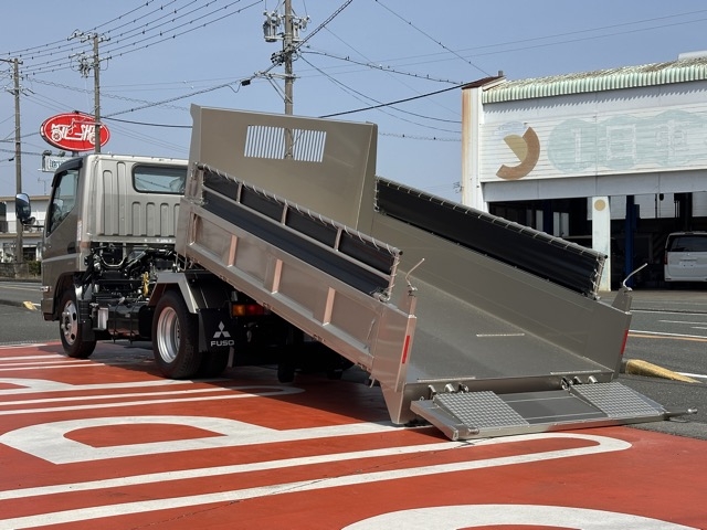 キャンター(三菱)レンタ登録済未使用車 2